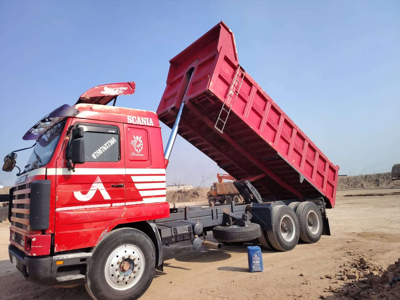 السلام عليكم
سكانيا للبيع
موديل 1996
مكينه 113 كهربائي سوده
گير 4×4
مجموعه مان حديث
للستفسار الاتصال ع الرقم ***********
