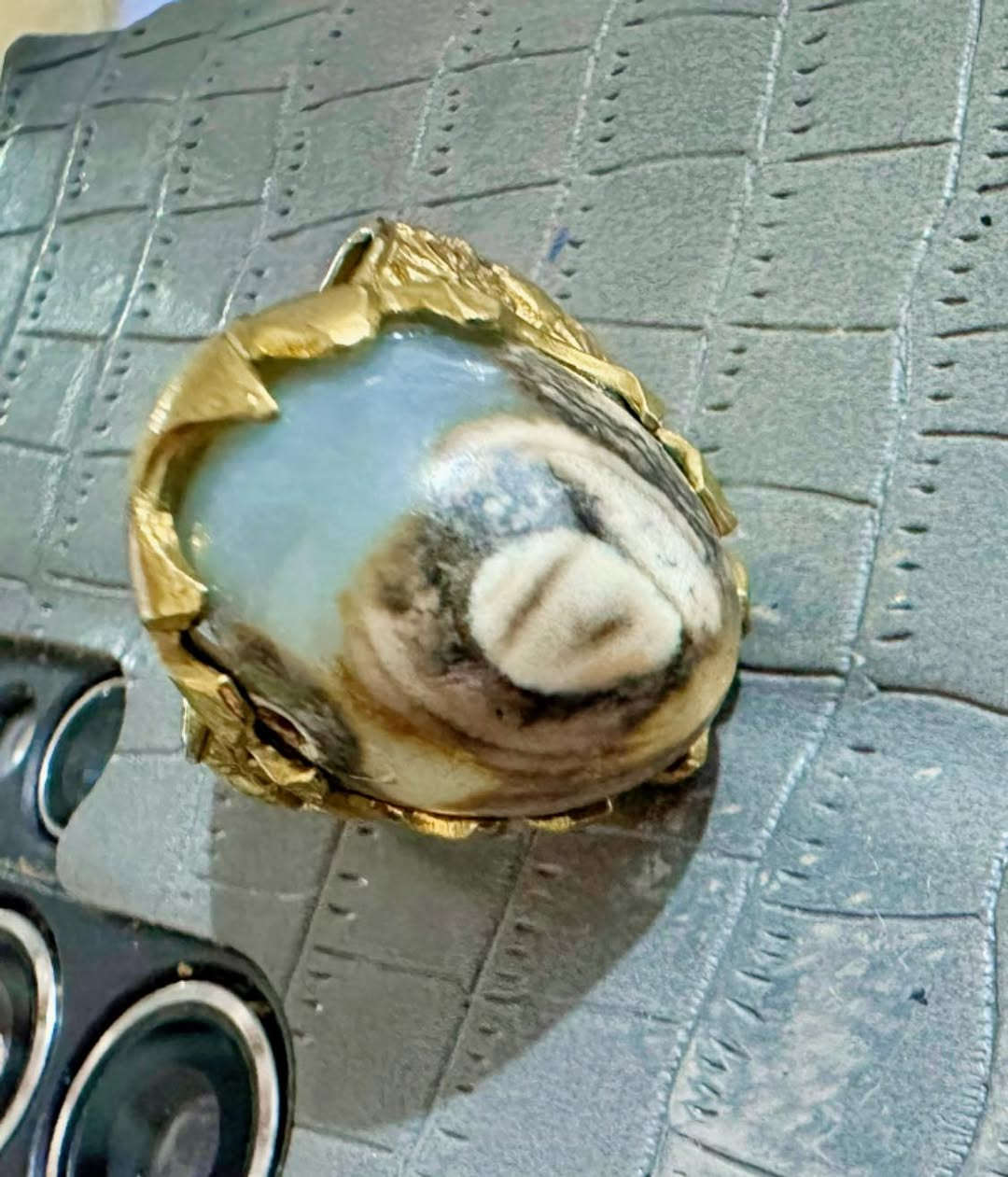 خاتم نحاس نقش حفر والحجر عقيق سليماني مصور


**إذا كنت صاحب هذا الإعلان وتريد حذفه لأي سبب، رجاءا أرسل رسالة إلى الدعم الفني**