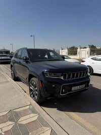 جيب اوفر لاند للبيع ....  موديل :  2024 .  ماشيه : 5800 mi بحالة الوكا...