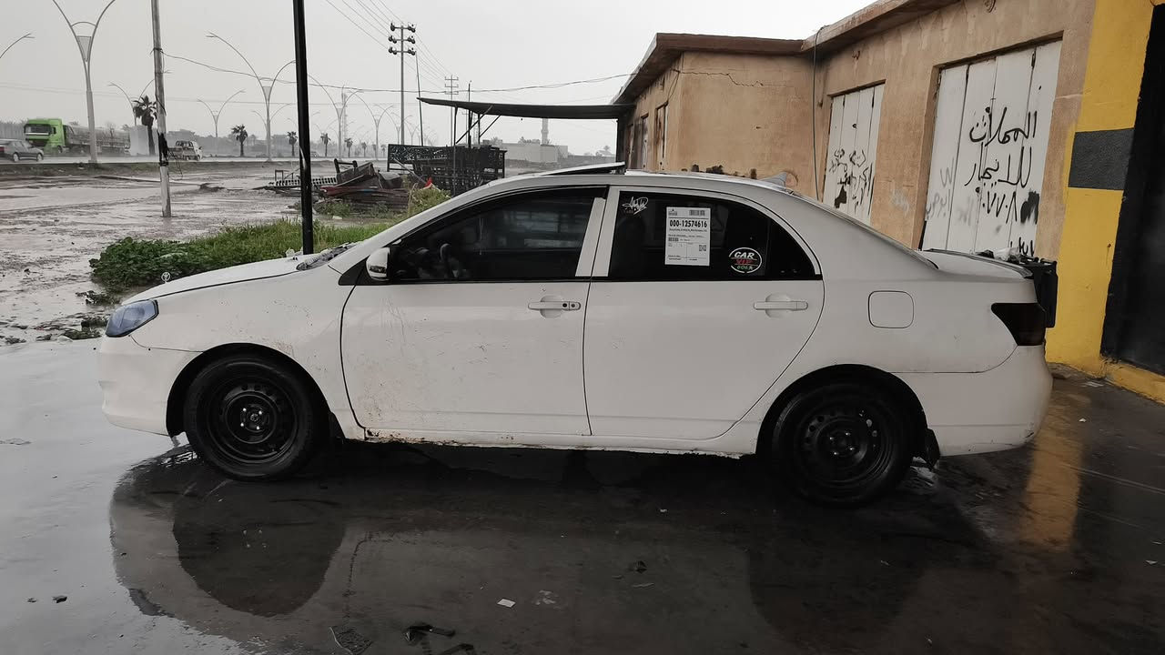 السلام عليكم 
بي واي دي 
للبيع 
كير محرك شرط صدر تخم تاير جديد 
رقم بغداد كهربائيات شغاله من دعاميه لدعاميه السياره حلوه واحلى من صوره مكان سياره تكريت الاستفسار الاتصال على الرقم ***********
***********
