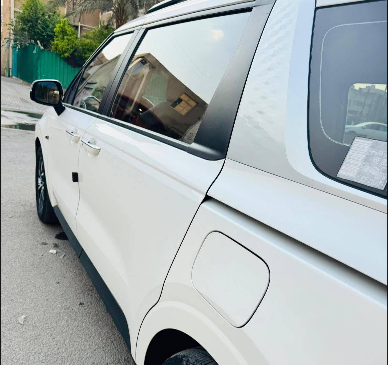 كيا كرنفال Kia Carnival (2023)
🚗 وارد خليجي 🇰🇼كوري🇰🇷
عداد المسافة 21 ألف كم قابل للزيادة🛣️

🎨 اللون أبيض
🔧 محرك 3500 سي سي💪
🪑 كشنات VIP منفصلة
👨‍👩‍👧‍👦 8 ركاب
🧵 دواخل جلد (مدوشمة)💺
🎨 داخلية أوف وايت مدوشمة رصاصي
🛠 جاملغين جهة السايق  رش فقط بدون حادث
✨ سيارة مرتبة وبيها هواي مواصفات

📮 السـعـر 💵عند الاتصال أو على الواتس آب 📩

مكان تواجد السيارة: بغداد / البلديات
رقم صاحب السيارة: ***********
