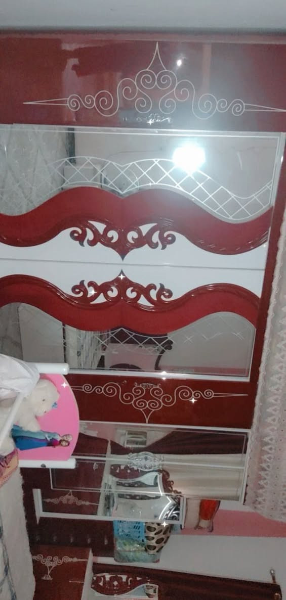 غرفه تركي للبيع ١١ قطعه ضخمه كلش نضيفه شخط مابيه مثل صور لون ماروني وابيض لكنتور ٤ متر وحربايه ٣ متر وي الكوميديات الميز متر و٢٠ وياه طابوريات ٢ وحده للخزن وحده للكعده الميز وياه جرارات منفرده مكاني كوت السعر مليون وبيه مجال للشراي ماخذته مليونين غير اشد والنقل


**إذا كنت صاحب هذا الإعلان وتريد حذفه لأي سبب، رجاءا أرسل رسالة إلى الدعم الفني**