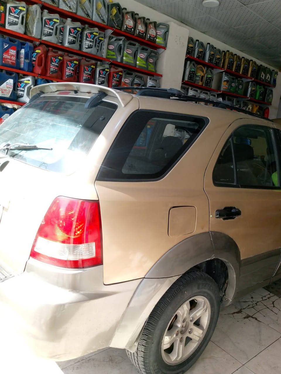 سلام عليكم من رخصت الادمن
سورنتو حاويه مديل 2003
جاهزه سيارا 
مكينه 3000بطه وكير بل جيس 
طخم تاير
حداديه طوبه 
دواخل حلوات 
لايت زنون 
بيها ارقام  
مكان سيارا بصرا 
سعر 50 وبيها مجال ترهم مراوس حسب القناعه 
***********
