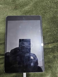 ايباد • نظيف • للبيع