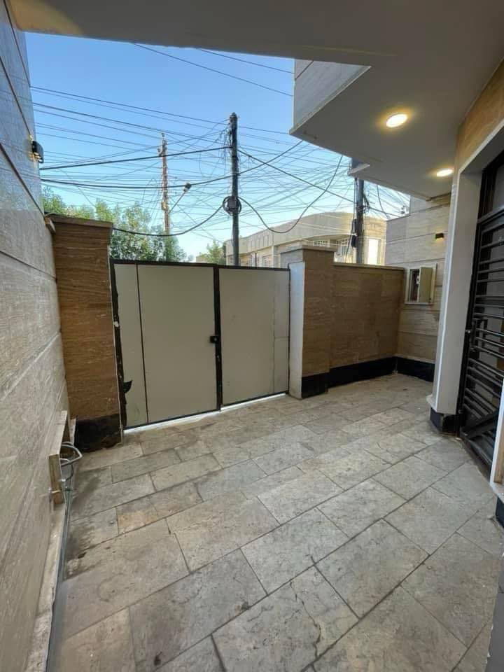 للبيع في السيدية لدي مكتب القيسي للعقار
مساحة 120 م²         واجهة 6 م          نزال 20 م

يحتوي على مدخلين ثلاثة غرف نوم وصالة ومطبخ وخدمات 

📍الضباط مربع الاقصى

( السعر وتفاوض مباشر مع صاحب العقار )

للاستفسار اكثر اتصل على الارقام او مراسلة الصحفة 

***********

***********  

👇🏼👇🏼👇🏼👇🏼
                        مكتب القيسي للعقار
السيدية ⬅️ شارع المركز مقابل التفاح الاخضر 

🔴 نكفيك عناء البحث ✔️ لتمتلك عقارك

عندك بيت 🏠 وحاير شلون تبيعه نحن نجيبلك المشتري وبسعر الذي يناسبك 

عندك بناء 🏗️ وما عندك وقت تبني نحن نبني لك بأسعار تنافسيه وبكوادر هندسيه مع توثيق مراحل العمل بالتصوير حتى تكون مطمئن
