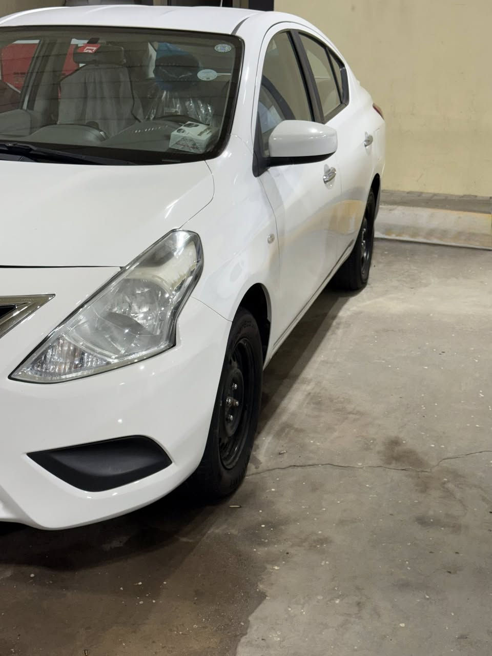 السلام عليكم 
نيسان سني هندي ام البليته 
موديل 2023 
ماشيه 40 الف حقيقه 
السياره كفاله عامه عدا بارد قبق الجنطه اي صبغ ما بيه شرط ول دعاميه الكدام نشخطت و صبغته ببدي السياره علا ايدي مت الدوام للبيت لا اشتغل بيه ولا شي 
مكاني بصره 📍
السعر 114 
ما اجاوب خاص الي يدخل خاص مو شراي 
الشراي يتصل وبل خدمه 
-***********-
