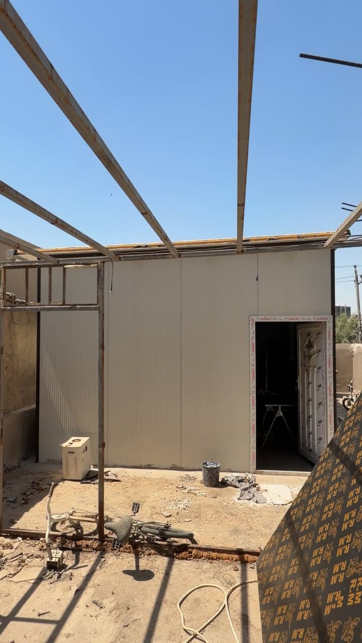 فرصة للبيع 🔥
غرفة سندويج بنل 7×4 متر، شغل مرتب ونوعية ممتازة، عمرها 8 أشهر فقط والسندويج جديد.

كلفتها 2 مليون و800 ألف دينار، والمطلوب بيها 1 مليون و500 ألف فقط.

📍 بغداد – المشتل
📞 ***********
