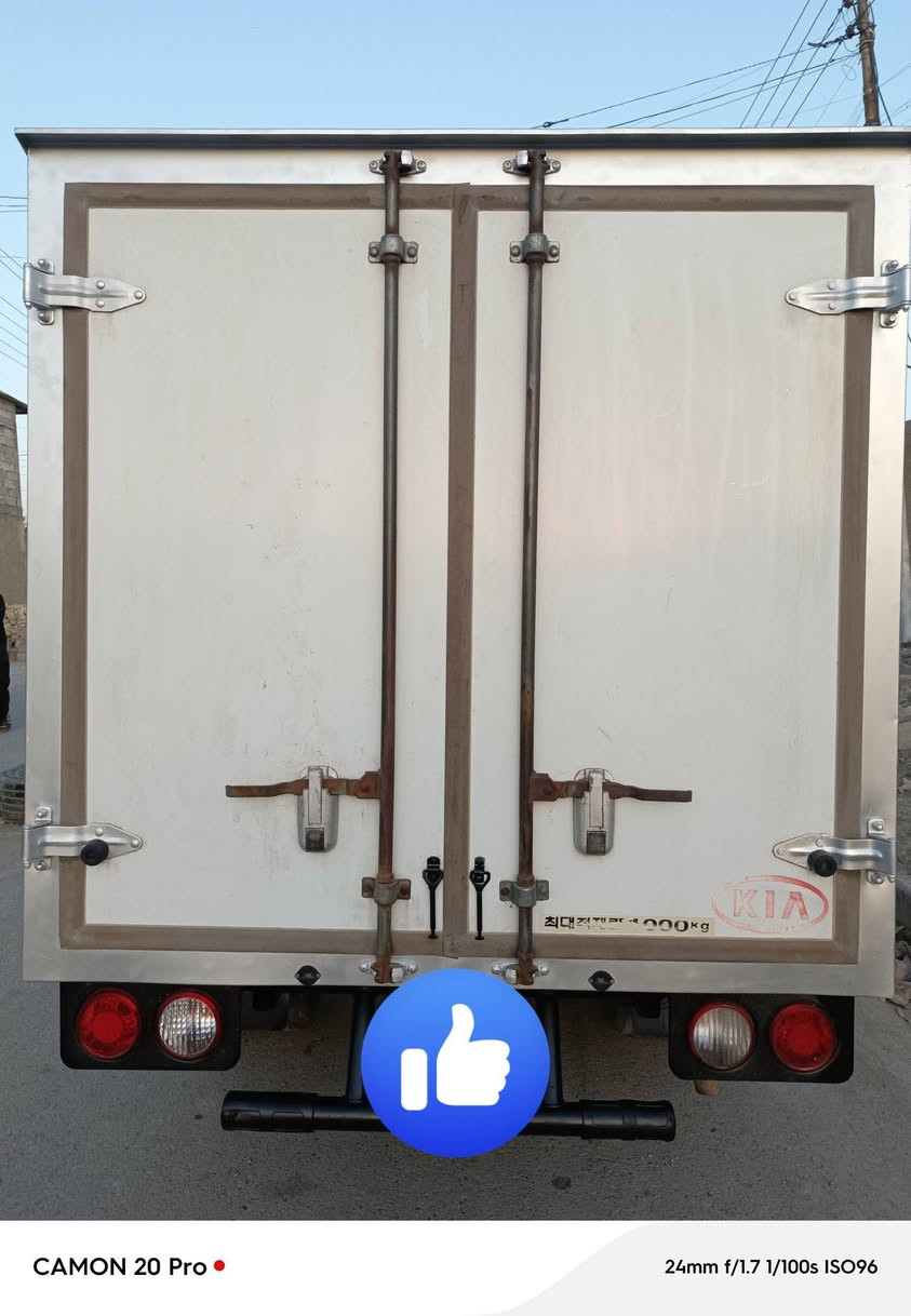 سلام عليكم كيه براد للبيع موديل 2007 مكفولة كفالة عامه سياره جديده عله بلاد مكينه و كير حاويه رقم بغداد نكليزي تبريد ثلج تجميد لوك سعر ب 110 اتصل ***********
