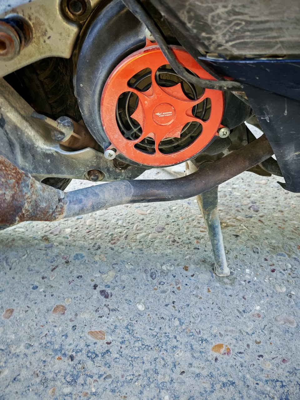 سلام عليكم …
دراجه سكنس فحل للبيع سكليتر خط 

دراجه مزوده بيهة بوشه59:500 دراجه شلعه معدلل كهربائيات كلها شغاله دراجه جديدة نازله رمبه اي نقص مابيها دارجه اكفلها سرقه بيدي منزلها رمبه دهنهة جديد مبدله كلجات رياضي صالنصه رياضيه

العنوان…بغداد الامين الثانيه

ه:***********
