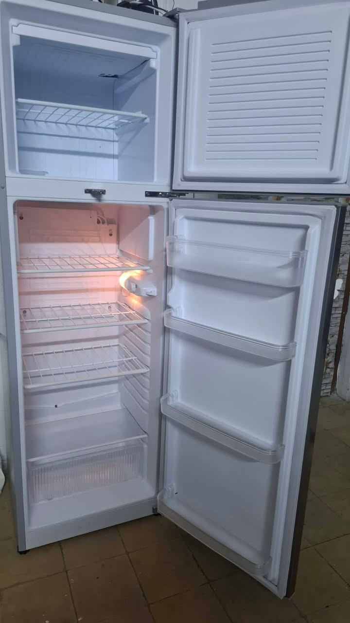 للبيع ثلاجة كينود (Kenwood) مستعملة كم شهر ونظيفة جداً.


**إذا كنت صاحب هذا الإعلان وتريد حذفه لأي سبب، رجاءا أرسل رسالة إلى الدعم الفني**