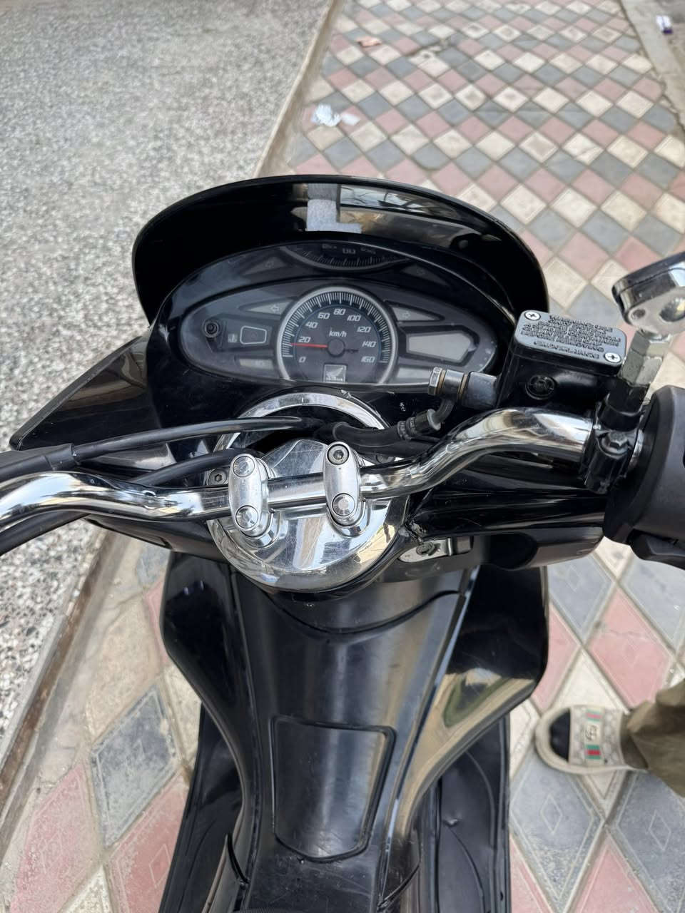 سلام عليكم دراجه بي سي اكس جيل اول برغي مفتوح بيها والسعر 1150000 مليون وميه وخمسين وبيها مجال بغداد شارع فلسطين
***********
