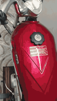 سلام عليكم شباب دراجه سيجي نامه ام حربه تعميره كله جديده ما صاله سبوعين من تعمرت غراض كله اصليه من لبصره من محمد تقي دراجه أوراق اصولي لشاصي موديل٢٠١٠  اصلي وكيله بشارع بغداد بلعماره تنباع بدون نزال عدي سله ستيل وياهه تنباع لمكان ميسان الماجديه لشراي يجي خاص *********** لسعر خاص
