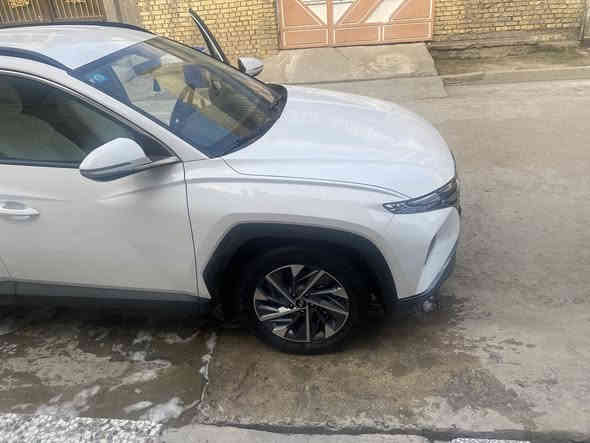 السلام عليكم توسان ٢٠٢٤ سياره.   مكفوله.  داخل. ابيض. كشن كهرباء سايق. وصدر. سعر222 عنوان بغداد ***********
