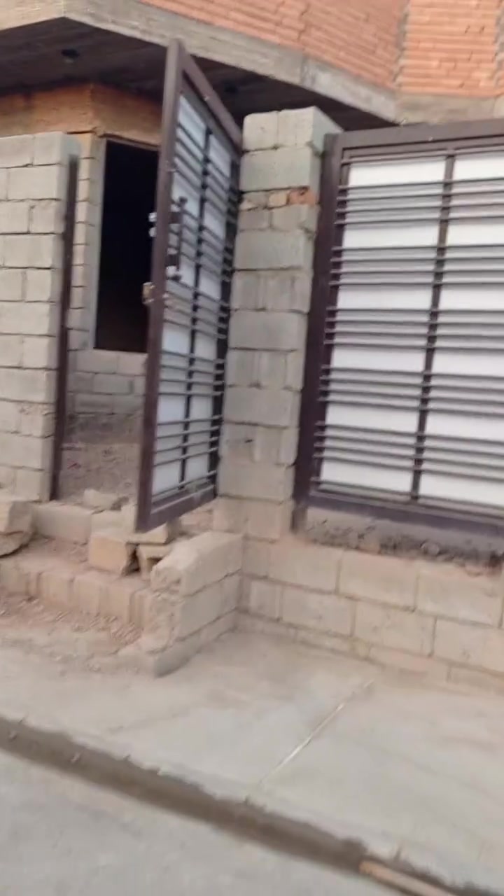 هيكل للبيع مساحه 200متر قاط واحد ركن جزء ثاني اميري العنوان حولي تحرير زراعي محمد ليله الاستفسار على هذا الرقم ***********/
