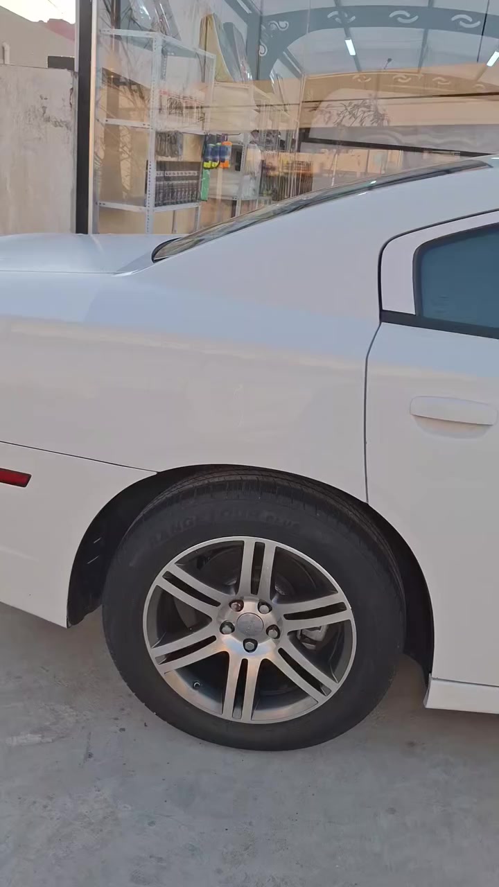 السلام عليكم جارجر14خليجيه السياره جاهزه كير محرك حداديه تبريد كله كفاله فول مواصفات فتحه السياره بيها قطعتين صبغ الشراي يتصل ما متواجد ع النت***********
