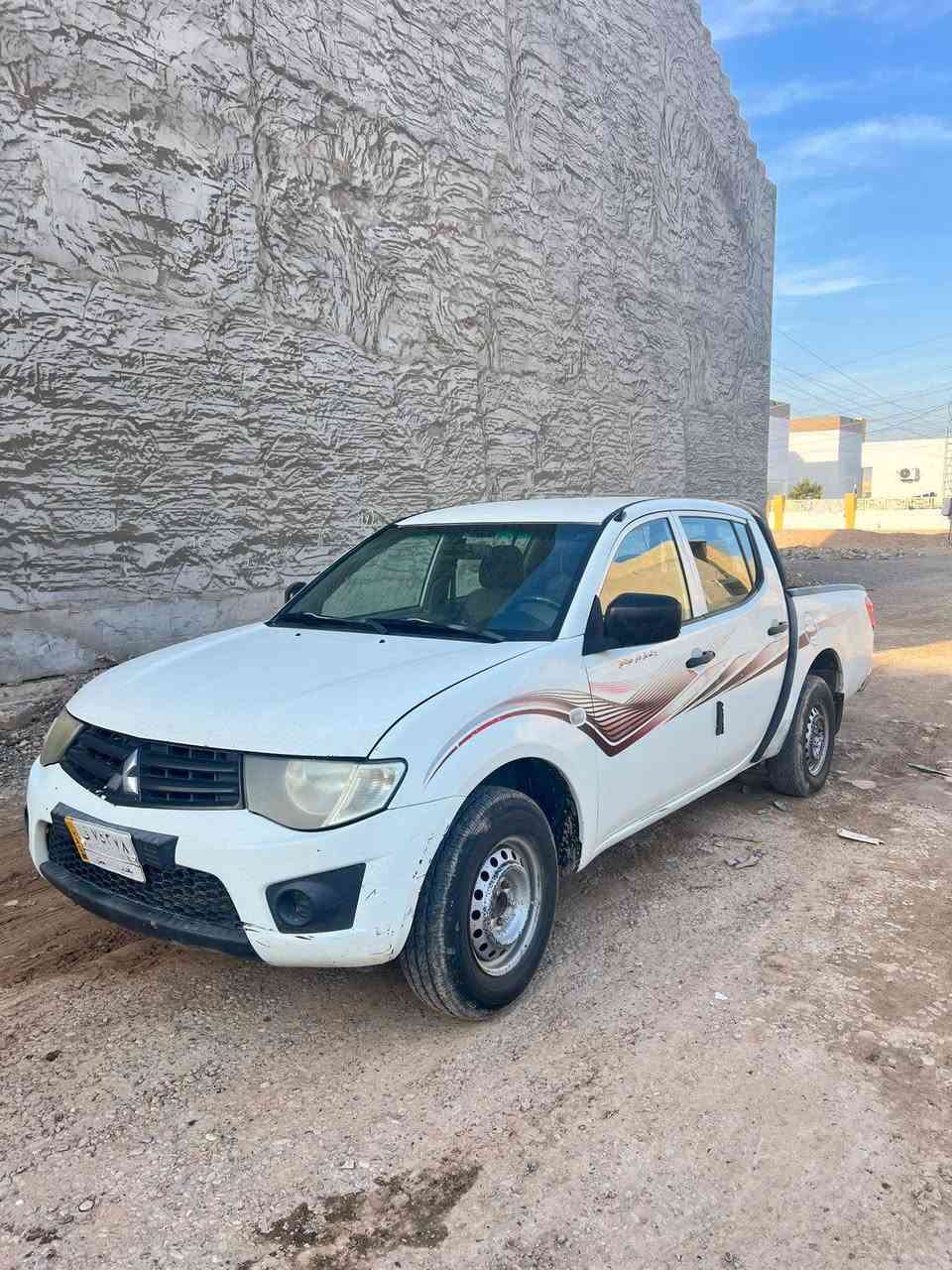 للبيع بكم مستي بوشي 20011
سياره بلادي اي دعمه مابيه رقم بغداد 
السياره عوزها ملاحضات فقط 
مكان السياره تكريت 
***********

***********
