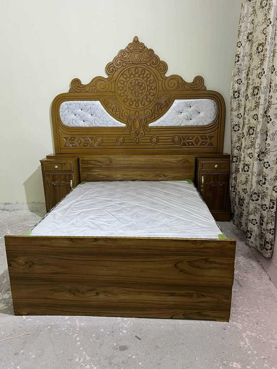 غرفه جديده ام السته صاج عراقي شغل درجه اولى السعر 800 للاستفسار خاص واتساب على هاي الارقام 07716747 ***********
