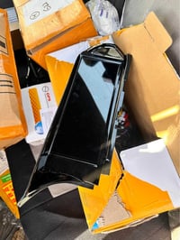 شاشة سيارة • جي بي إس • كاميرا