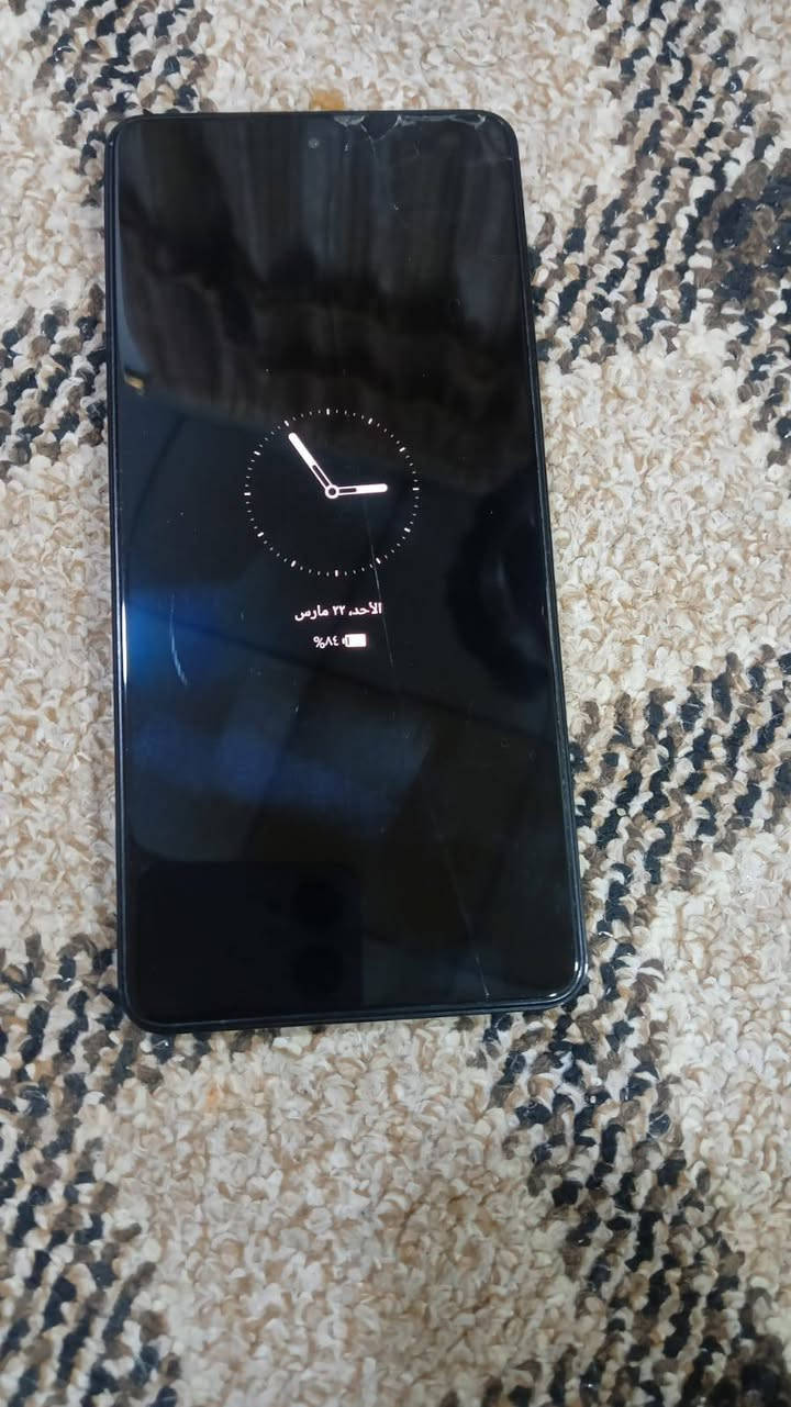 سلام عليكم تكنو كاموان 20برو البيع ذكر 256 بي هي كم فطر بل كلاس كليش ما يثر سعرو 135 ***********
