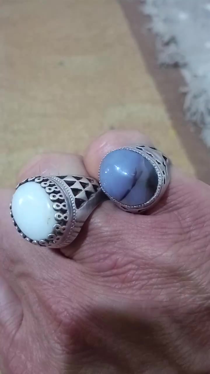 عطف قديم@


**إذا كنت صاحب هذا الإعلان وتريد حذفه لأي سبب، رجاءا أرسل رسالة إلى الدعم الفني**