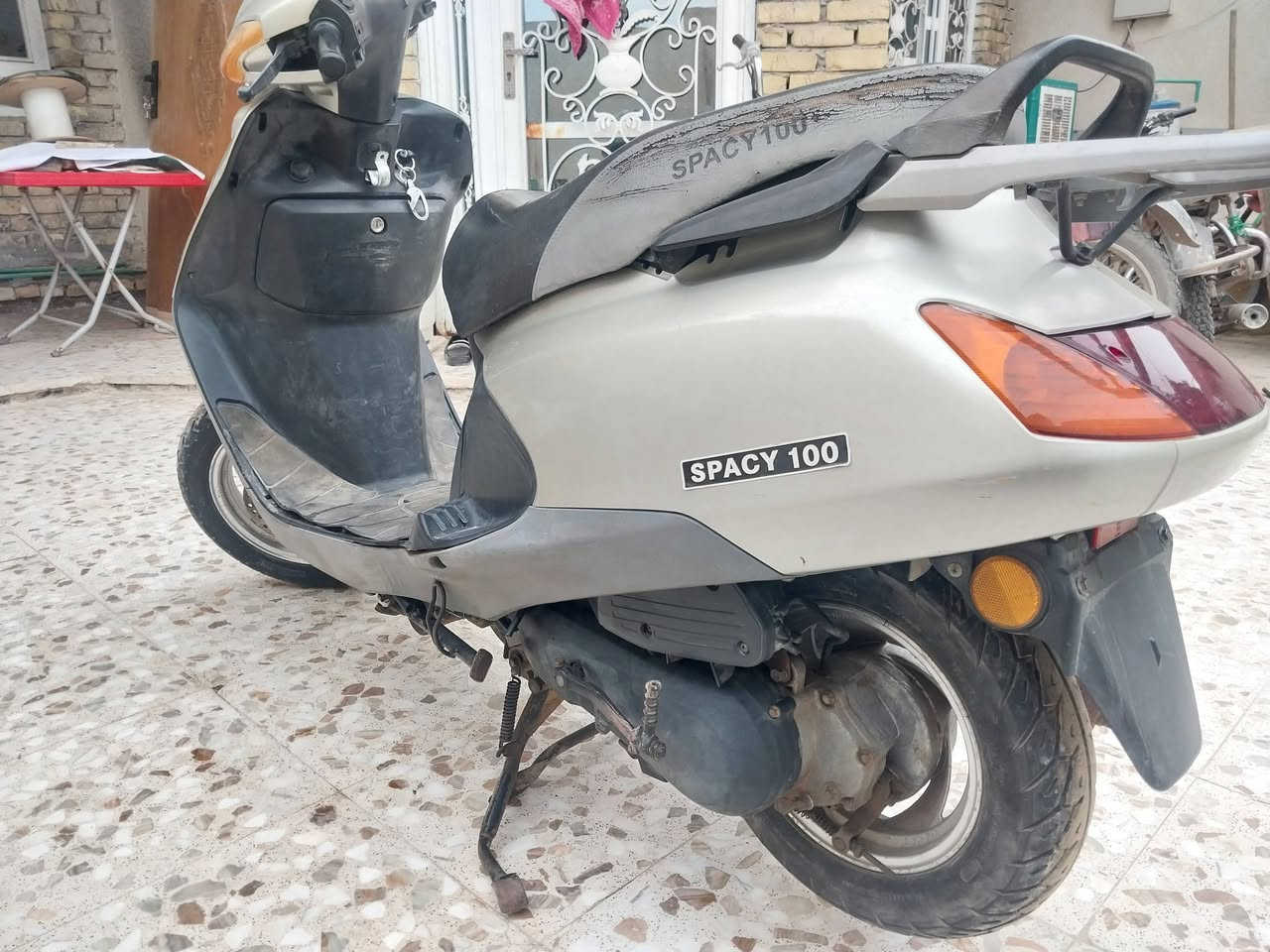 سلام عليكم 
دراجه سبيسي للبيع 
واسط قضاء الحي 
***********
