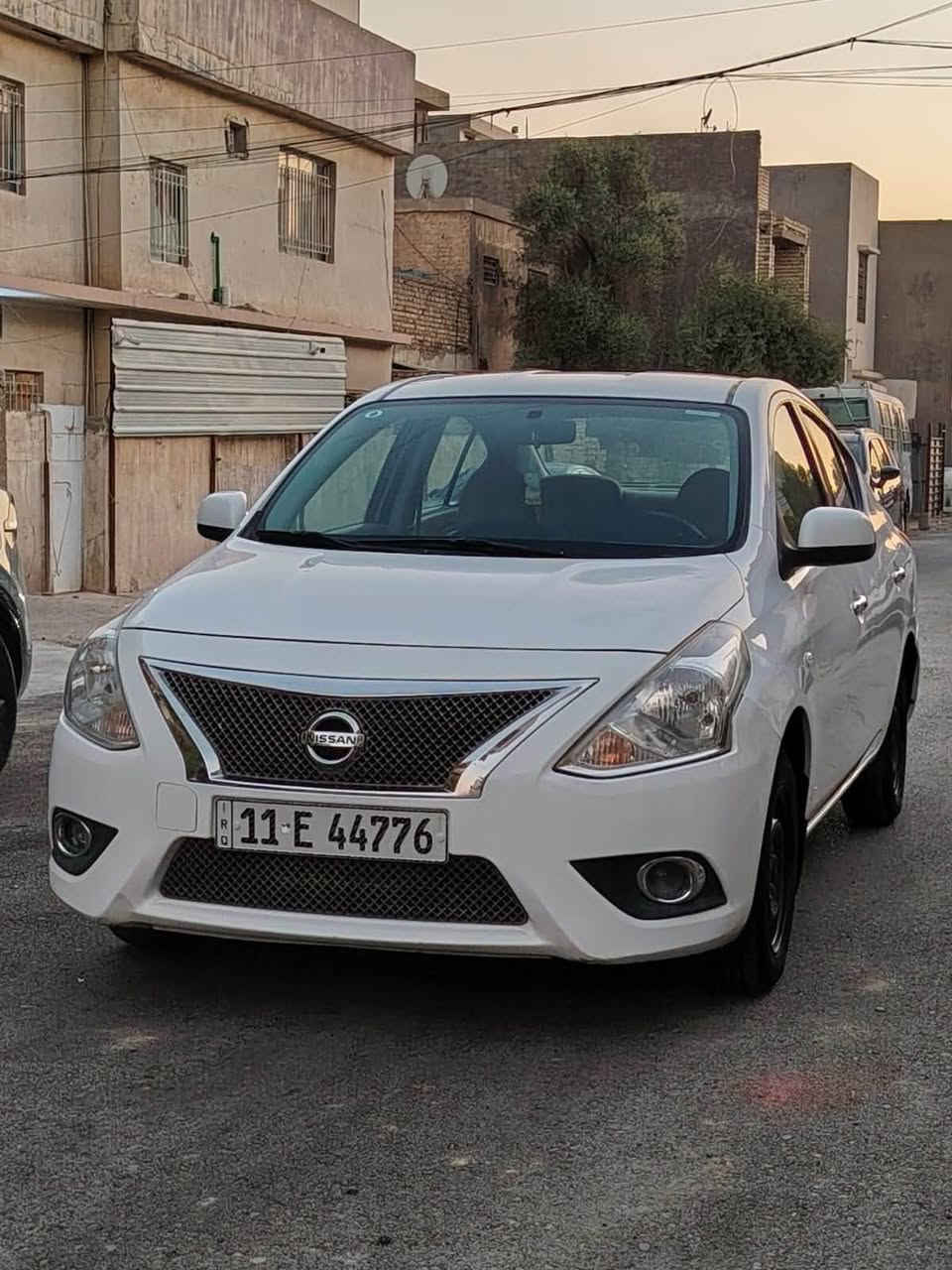 السلام عليكم ورحمة الله وبركاته
للبيع نيسان سني ٢٠١٩ هندي
رقم بغداد سنوية ل٢٠٣١ باسمي من الشركة ع ايدي 
ماشية ٤٢ الف حقيقي وين ميعجبك افحص 
السيارة كفالة عامة عدا شبر  Bdr  بالباب الخلفي عكس السائق فقط 
مكاني السيدية 
الشراي يتصل ويدلل
***********
