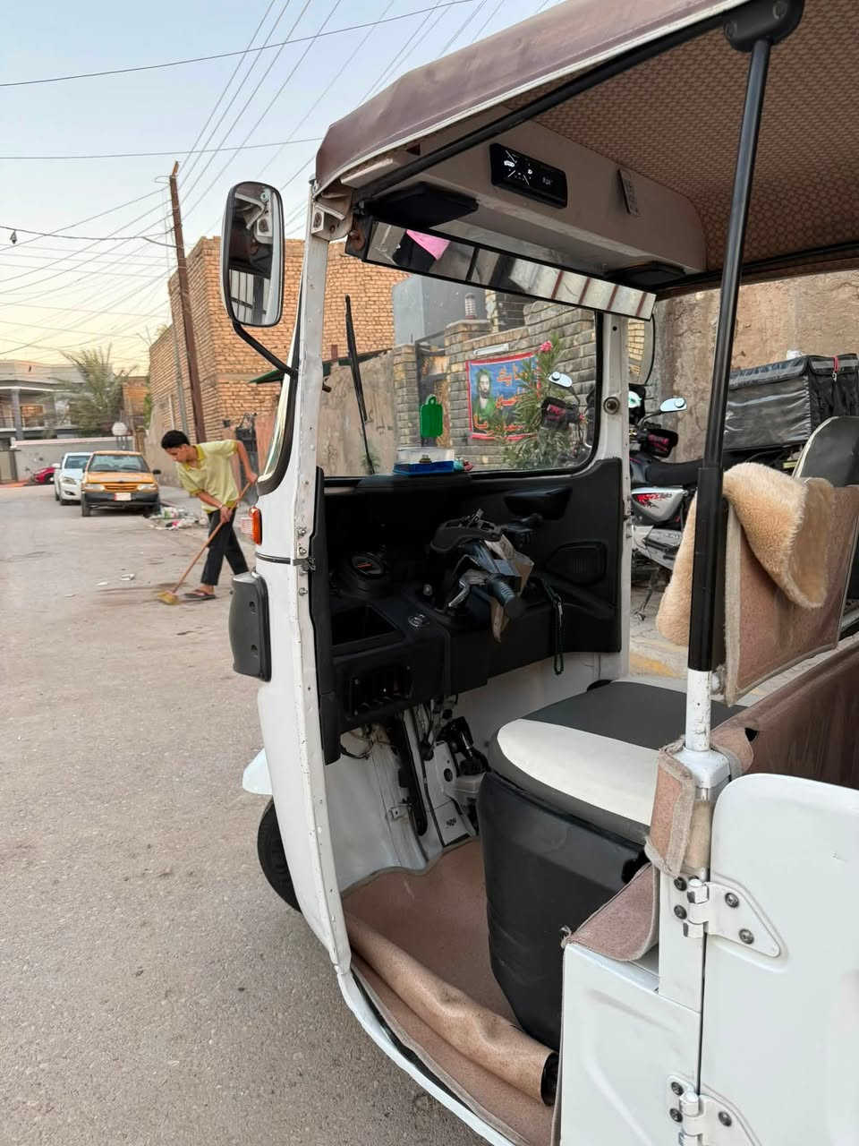 للبيع تكتك موديل 21 شهر 7 رقم انكليزي بغداد باسمي تحويل ثاني يوم سعر7800 اتصال *********** مكاني بغداد الحسينيه
