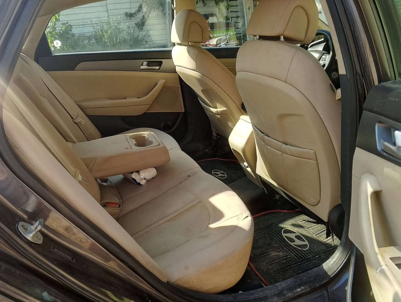 السلام عليكم
هونداي سوناتا موديل 2015
خليجي مكينه اربعه سلندر 2400
تدفئه تبريد خير من الله 
تخم تاير جديد صدر حداديه جديد 
السيارة بيهه قطعتين  صبغ بدون دواخل 
السعر 110 وبيها مجال 
مكان كربلاء الحسينية البراهميه قرب قنات كربلاء 
الرقم ***********
