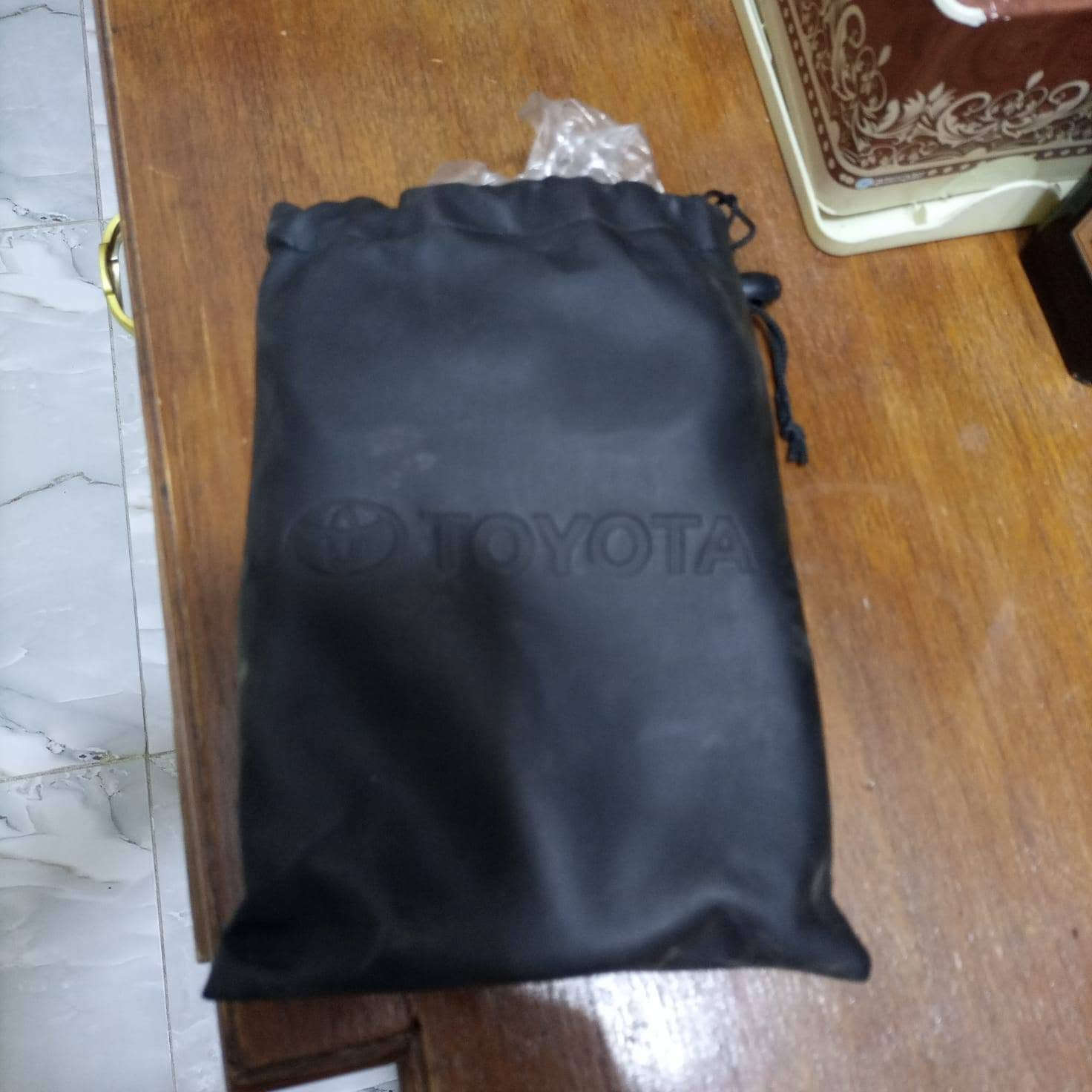 سمعات بلوتوث لاندكروز موديل 25 جديده مكان بغداد 150دولار ***********مكلفه بلنشر
