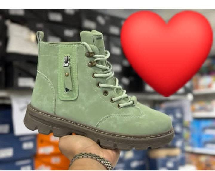 ---
🔥 حذاء شبابي أنيق – راحة وأناقة بسعر خيالي 🔥

تدور على حذاء عملي، مريح وشكله يگطع؟
هذا الحذاء اختيارك الصح ✅

👟 تصميم عصري يناسب كل الستايلات
👣 مريح للمشي اليومي ولساعات طويلة
🎨 ألوان ثابتة وشكل فخم
المقاسات من 40 إلى 45
فرصة لا تضيعها! العدد محدود 🔥

📩 راسلنا الآن واحجز زوجك قبل النفاد

*********** 👍
