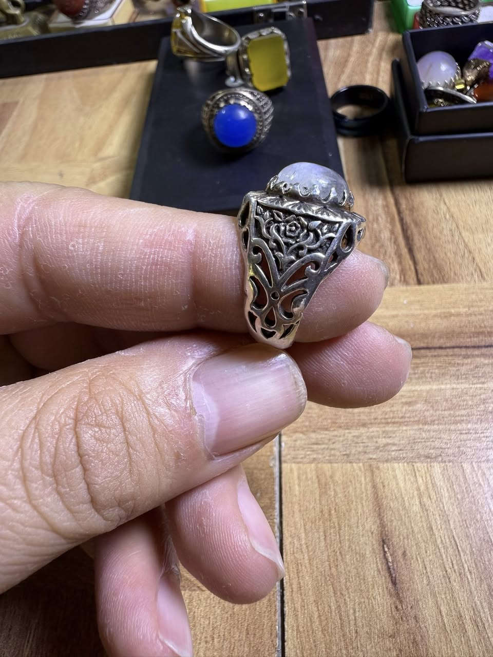 حجر القمر


**إذا كنت صاحب هذا الإعلان وتريد حذفه لأي سبب، رجاءا أرسل رسالة إلى الدعم الفني**