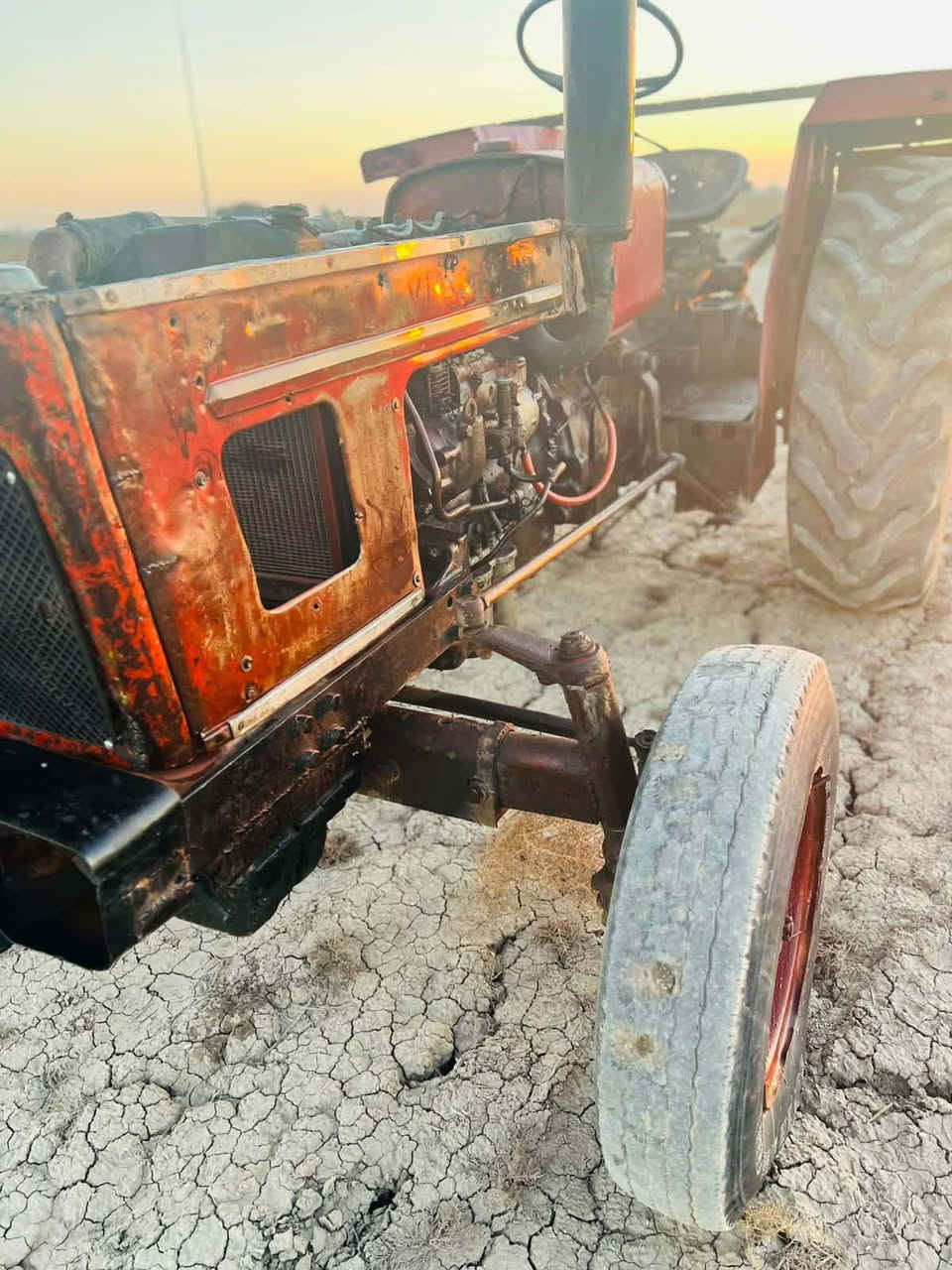 للبيع عنتر 87مكفوله من كلشي سعر 2400وبيه مجال مكان نعمانيه سيطر المالح ***********
