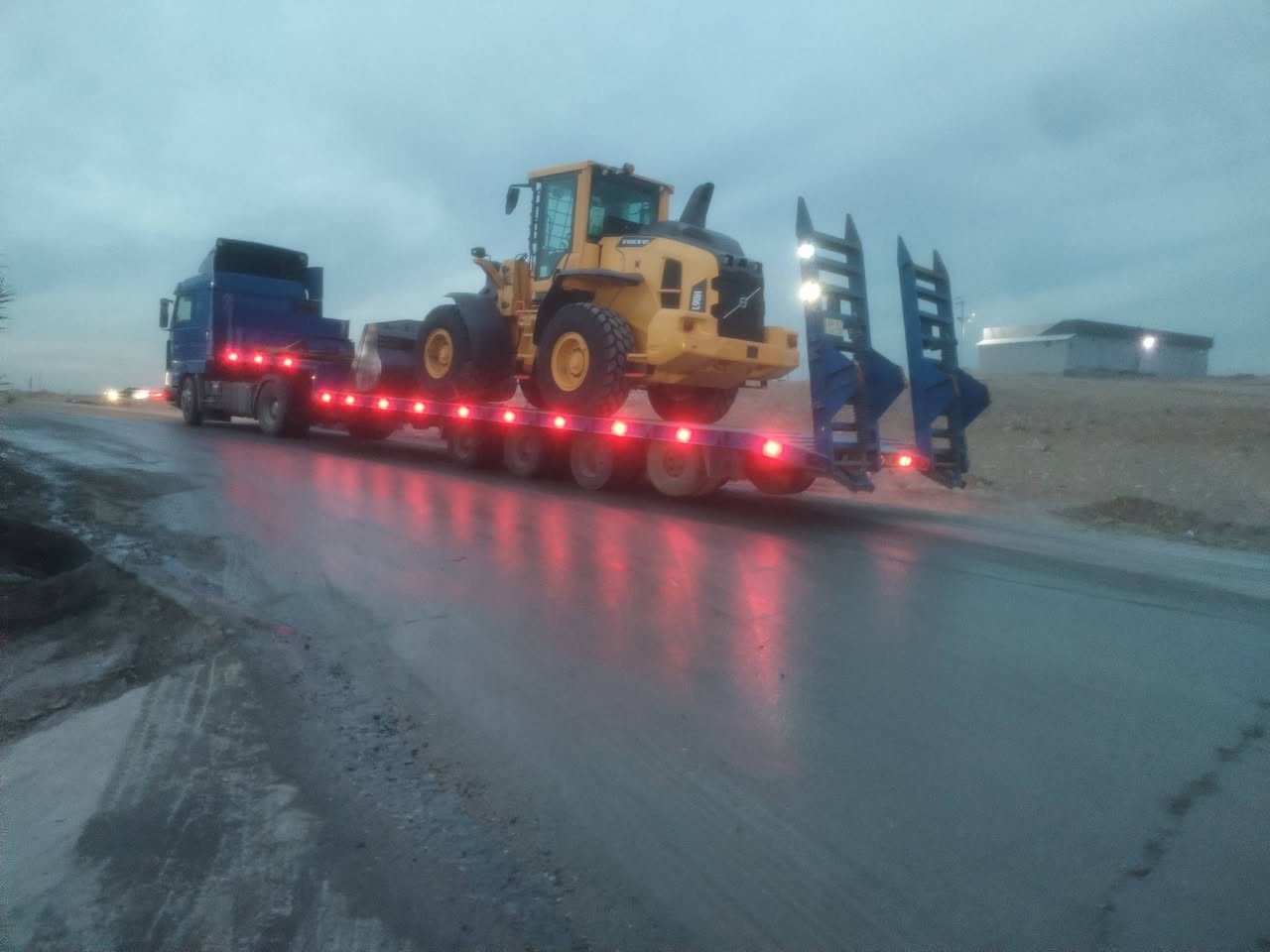 لودر للبيع اوروبي اربع محاور طقم تاير ***********@***********
