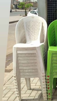 20 كرسي للبيع ابيض عنوان بغداد رقم 07736624439