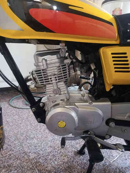 السلام عليكم نام امتياز موديل 25 سعر ب 700 وبيها مجال نظافه خير من الله صار لها 4اتشهر  طالعه من المعرض تقريبا مكان  ديالى بعقوبه الرحمه***********
