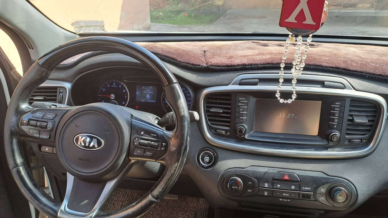 السلام عليكم سورنتو موديل ٢٠١٦ رقم بغداد باسمي بصمه صندوق كهربائي كشن جلد مري شفط زرك.لايت شاشه كبيره  ماشه ١٦٦ الف بيها بارد باب السكن ومبدل كازكيت عارضها ١٨٥ مكان السياره ديالى المقداديه  للإستفسار اكثر الاتصال ***********
