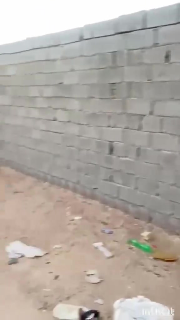 السلام عليكم 
عرصة للبيع طبعاً العرصة مسيجة بالكامل المساحة ٨٠٠ م
خط ماء او كهرباء والشارع الرئيسي 
الموقع شارع الصب مجسر ياحسين شارع تلعفر للاخير 
للاستفسار الاتصال على الرقم 
***********
***********
