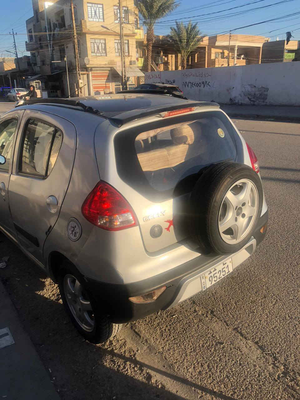 السلام عليكم
باندا گروز موديل 2013 للبيع

🔹 مكينة 1600
🔹 گير أوتوماتيك
🔹 ماشية 70 ألف عداد
🔹 تبريد / تدفئة شغال
🔹 نزلات + بلكات + صدر كامل جديد
🔹 سيستم سماعات + شاشة
🔹 دوشمة جديدة
🔹 حساسات خلفية 4

🔹 الجاملغ الأمامي جهة السايق مبدّل
🔹 باب السايق بيه ضربة خفيفة
🔹 تحتاج صبغ فقط 

📍 مكان السيارة: بغداد – الأعظمية
📄 رقم بغداد

💰 السعر: 45 قابل للتفاوض للجاد فقط

📞 للتواصل: ***********
