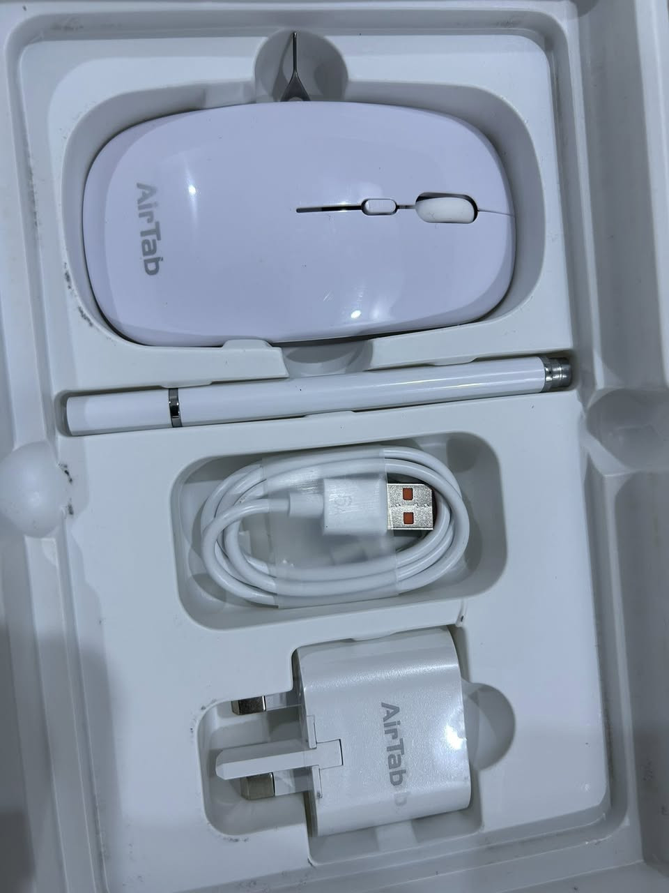 تابلت AirTag
لمس وكيبورد وماوس وقلم
ذاكره ١٦ خزن ١ تيرا
يدعم اللغه العربية 
غلاف وشاحن وكيبل
يوجد توصيل لكل العراق


**إذا كنت صاحب هذا الإعلان وتريد حذفه لأي سبب، رجاءا أرسل رسالة إلى الدعم الفني**