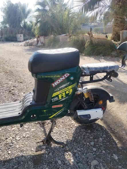 السلام عليكم دراجة للبيع R9 السعر375الف وبيها مجال صار شهرين من  مستخدميها والبطاريات نضيفات كلش المكان شهربان الرقم ***********
