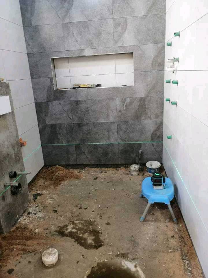  خلفه  لبخ  وتطبيك جميع قياسات البورسلين وسيراميك بالسمنت أو ماده الاصقه عمل مكفول  متفرغ حالياً اسعار المتر جدران ع9 ارضيات8  باليوميه 60 بغداد