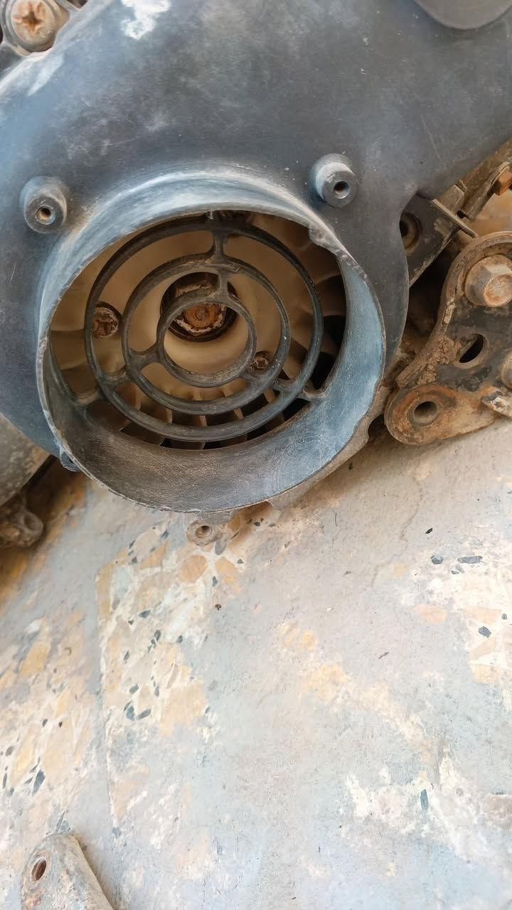 السلام عليكم مكينه مال دولفين 140تشتغل نكره بس بيها صوت ابيع كوم حديد ب65الف مكان الطوبجي ***********
