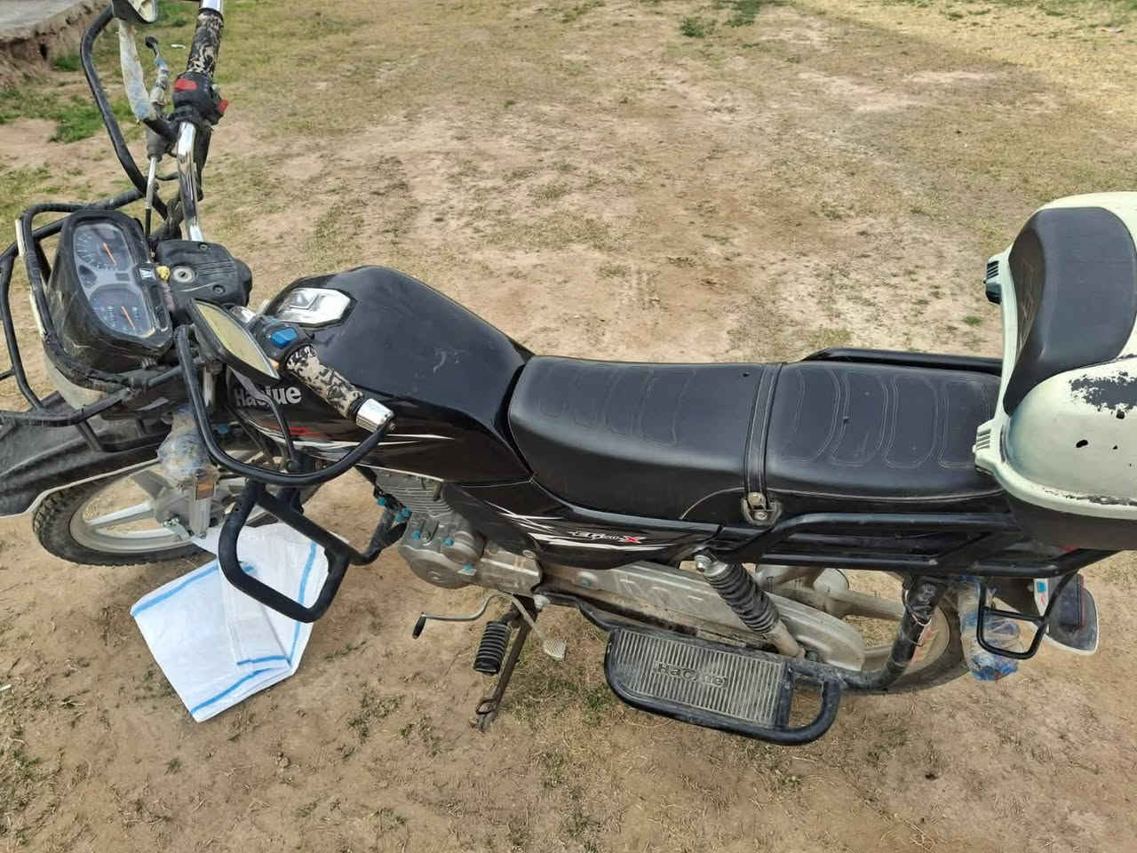 سلام عليكم شباب موطور قفاز مسجل موديل ٢٠٢٠نضافه فول من دوام عل بيت سعر خاص ‏‏‪***********‬‏هاذ صاحب الموطور
