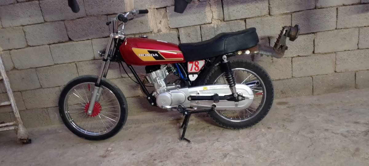 دراجه البيع مامفتوحه تعمير كله جديد كلك مكان ناصريه مركز سعر 650وبيها.مجال.وموشراي.لايراسل.


**إذا كنت صاحب هذا الإعلان وتريد حذفه لأي سبب، رجاءا أرسل رسالة إلى الدعم الفني**