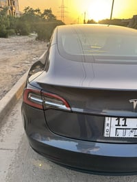 تيسلا موديل 3 موديل 2023 دبل ماطور اون لاين ماشية ٢٦ الف  حادث جانبي ت...