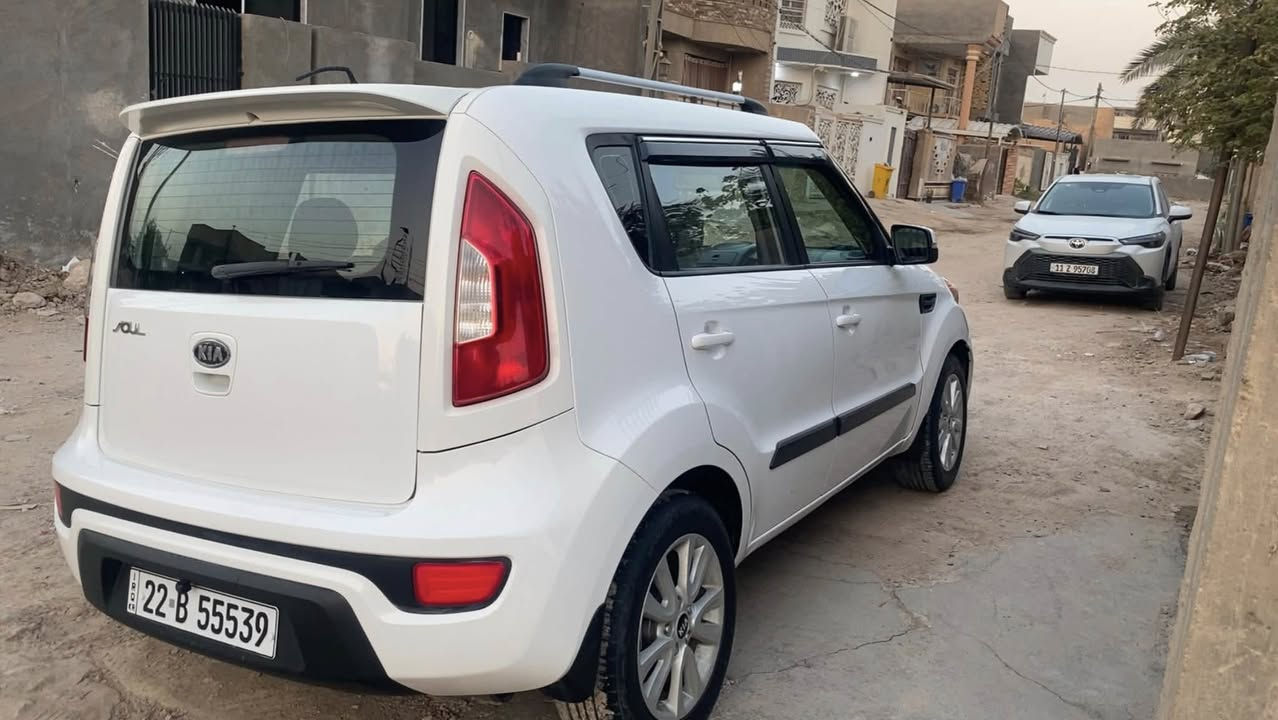 كيا صول 2012 رقم اربيل بسمي حادثه مال امريكا جاملغ او بنيد جهة السائق بدون دواخل بسورنار طلع الجاملغ الايمن مفتوح او بيه تكشير فوك الجامة المثلثه او باقي السيارة كله مكفوله 
مكينة ما مفتوحه لوك
كير ما مفتوح لوك
منظومة تبريد جديده 
منظومة بانزين جديده 
صدر جديد من مشط او دبلات اوفوك 
تخم تاير 
السياره برغي واحد مابيه نقص جاهزه على اخر حباية 

مكان السيارة بابل مركز مدينه

السعرة 105
***********
