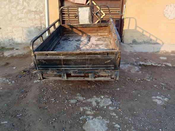 السلام عليكم ستوته دايوان نظيفه مقفوله من لحيم اوراق ضايعه السعر 600 وبيها مجال للشراي ظفيره كامله وجديده جير البوكس يرادله شويه شغل ماكينه جديده ومجفته جديد ستوته خير من الله نظيفه وحلوه الشراي ينتصر ويتدلل ***********
