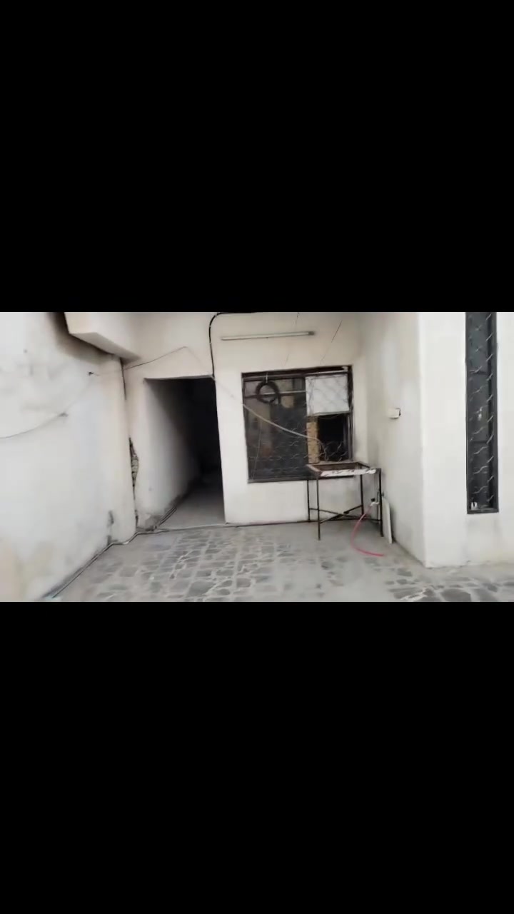 مشتملات للبيع🏡🏡
المشتملين 200متر قطع.. 🏡

مساحه 120م/80م🏡

بناء المشتملين نظيف درجه اولى 🎖️
___________________

 المشتمل 120م🏡
الواجهه↔️ 6 النزال↕️ 20
 
يحتوي على خدمات وغرف نوم 3
وصاله ومطبخ واستقبال وصحيات ومنور 2 

📍الموقع حي الجهاد 
📍منطقه الخارجيه 
_______________________

المشتمل 80م🏡
الواجهه↔️ 4 والنزال↕️ 20
 
 يحتوي على خدمات وغرف نوم 3 وصاله واستقبال ومطبخ وصحيات  ومنور 2 

📍الموقع حي الجهاد 
📍منطقه الخارجيه 
_______________________
📍المراجعه: (((مكتب الصادق))) {للوساطه العقاريه وتعقيب 📇المعاملات وتسهيلها} 
(((((بأدارة ابو حسين ))))))

📍الموقع مكتب حي الجهاد 
📍يم الكراج_ مقابيل_ مخابز الريان
_______________________

العسر💲 على الخاص 
مراسله واتساب او نتصال
 
التواصل على الارقام ☎️

***********واتساب 📞

*********** تصل 📞
