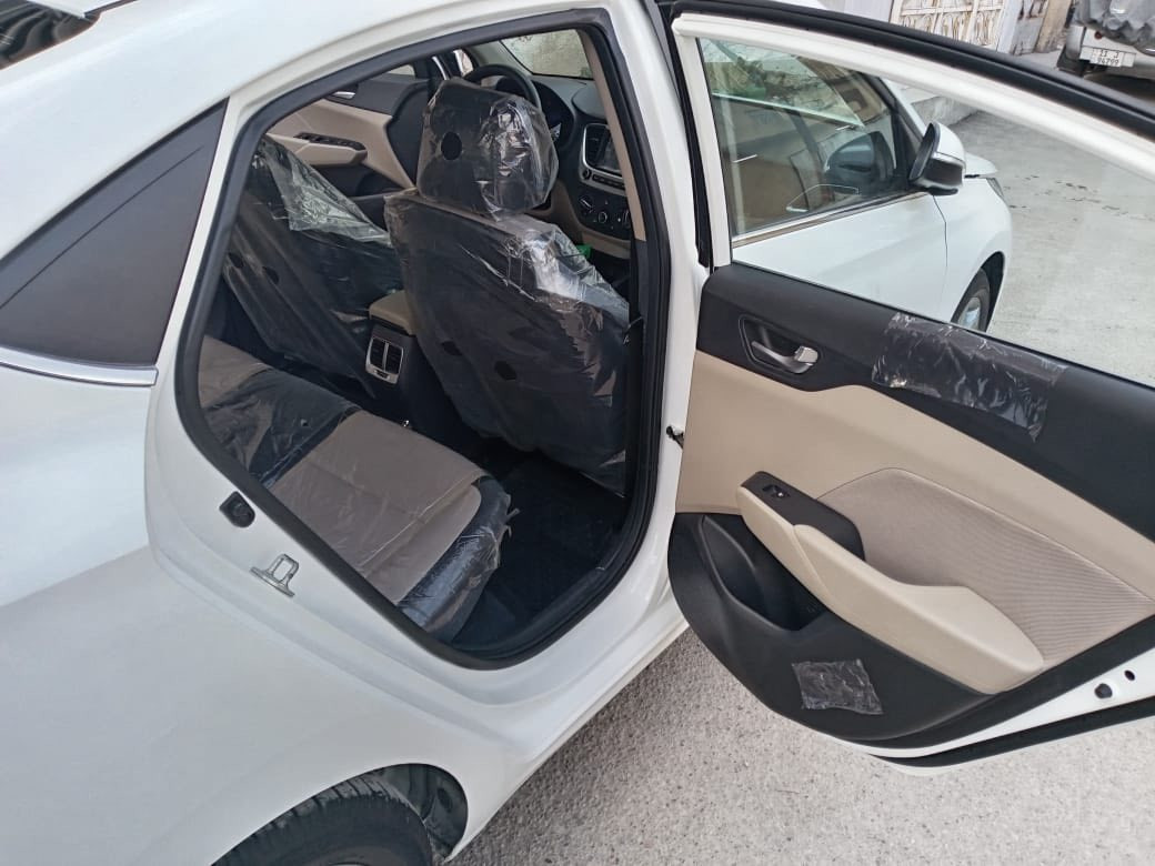 اكسنت موديل23سياره على وضع الشركه مكفوله من الضربه وصبغ ولبارد سياره جديده مال بيت مكاني بغداد***********
