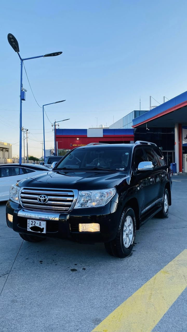 تويوتا لاندكروزر ٢٠٠٩ سعودي gxr v6 سيارة فول مواسفات بدون سبوخ ماشي ٢٠٠  الف حقيقي مكانين بيها تعديل لابد سلاجة 
مكان سيارة اربيل رقم  اربيل 
***********
*********** واتس اب
